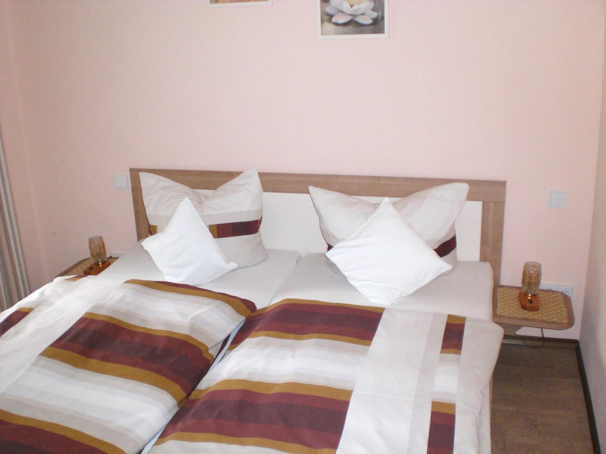 Hotel Restaurant Hausberg Γκάρμις-Παρτενκίρχεν Εξωτερικό φωτογραφία