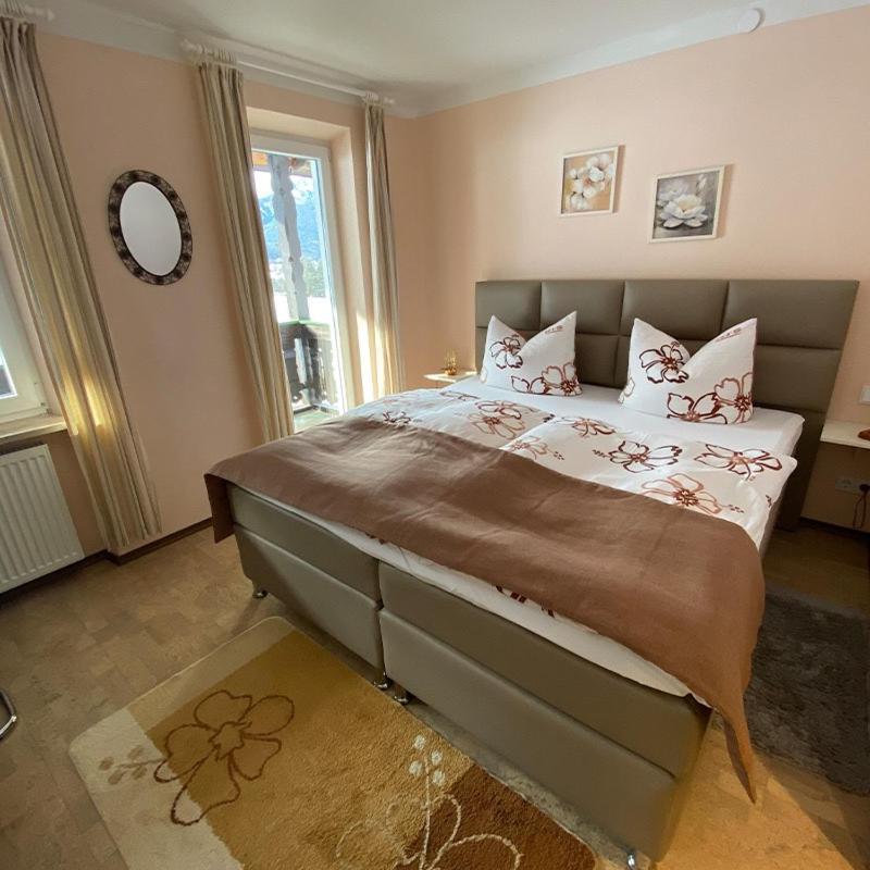 Hotel Restaurant Hausberg Γκάρμις-Παρτενκίρχεν Εξωτερικό φωτογραφία
